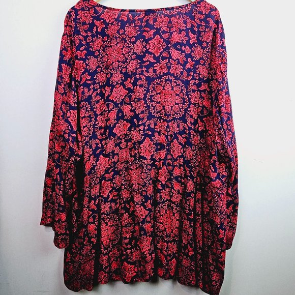 Torrid | Lace-Up Babydoll Tunic Top - Crinkle Gauze Floral Red/Navy 5X - Picture 7 of 10